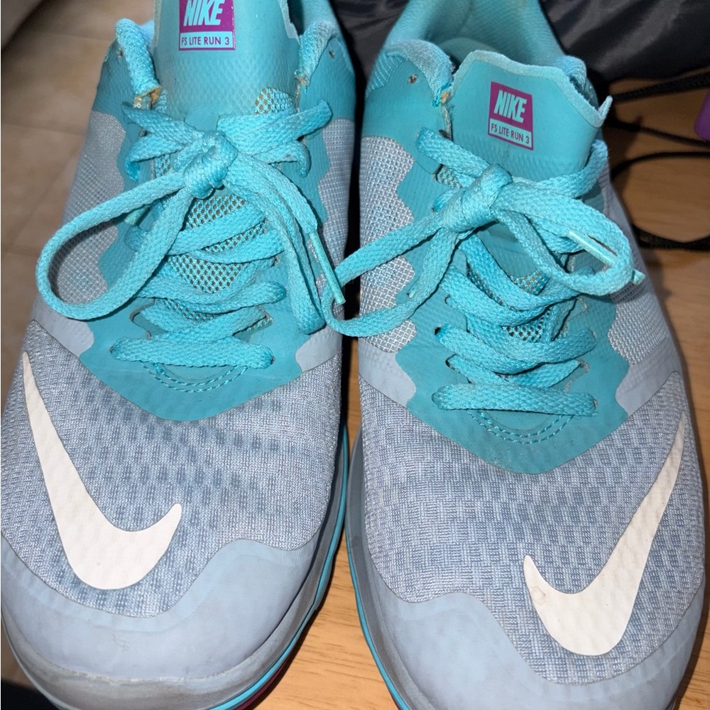 Nike Women's Teal and Gray Sneakers